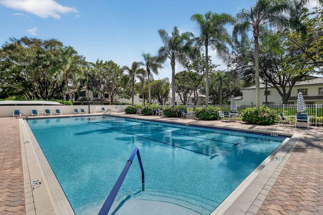 1813 Wood Fern Drive, Boynton Beach, FL 33436