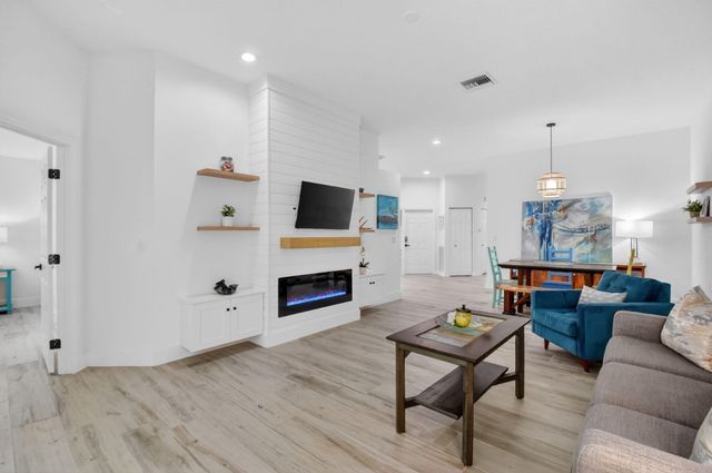 1813 Wood Fern Drive, Boynton Beach, FL 33436
