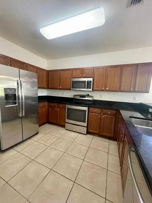 8620 NW 97th Ave 202, Doral, FL 33178