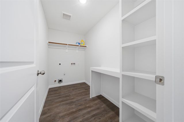 6623 County Road 4, Damon, TX 77430