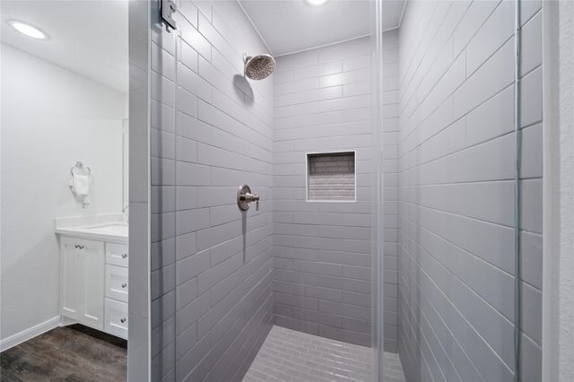 6623 County Road 4, Damon, TX 77430