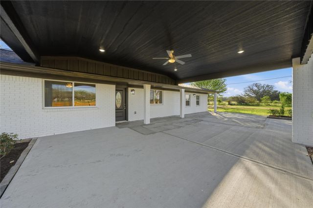 6623 County Road 4, Damon, TX 77430