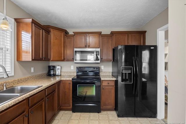 3624 Crosswinds Drive, Hope Mills, NC 28348