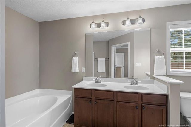 3624 Crosswinds Drive, Hope Mills, NC 28348
