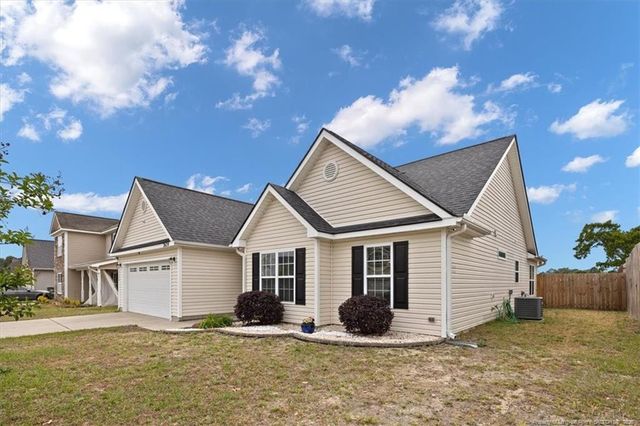 3624 Crosswinds Drive, Hope Mills, NC 28348