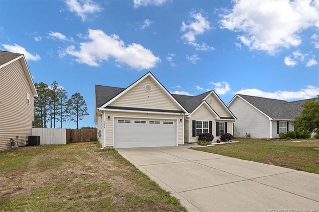 3624 Crosswinds Drive, Hope Mills, NC 28348