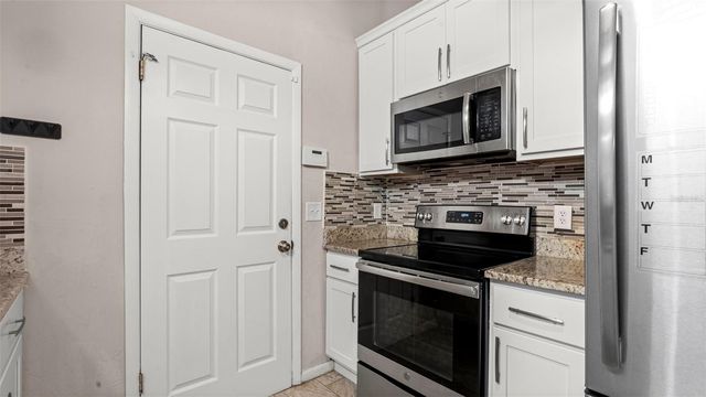 302 SW 77TH TERRACE, Gainesville, FL 32607