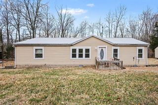 8896 Greer Rd, Lyles, TN 37098