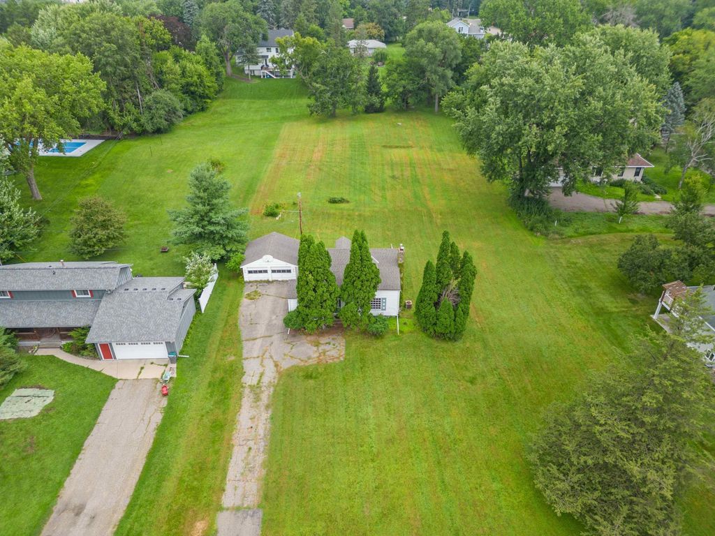 10408 Belmont Road, Minnetonka, MN 55305