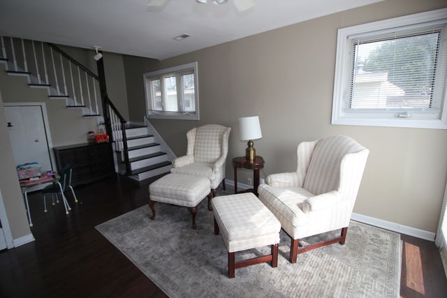 8001 S Kilpatrick Avenue, Chicago, IL 60652