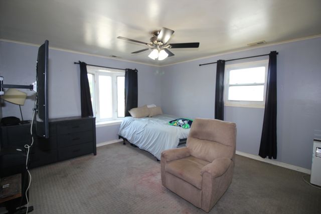 8001 S Kilpatrick Avenue, Chicago, IL 60652