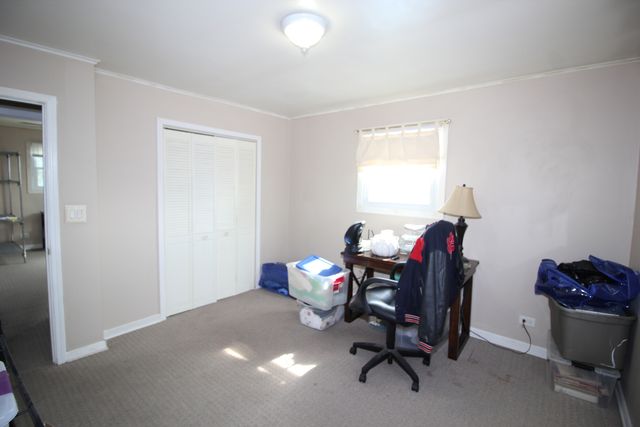 8001 S Kilpatrick Avenue, Chicago, IL 60652