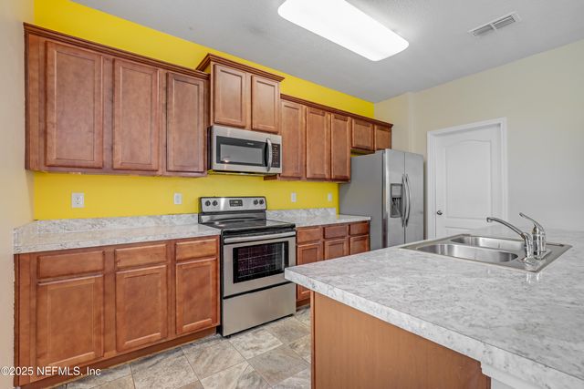 6775 SANDLE Drive, Jacksonville, FL 32219