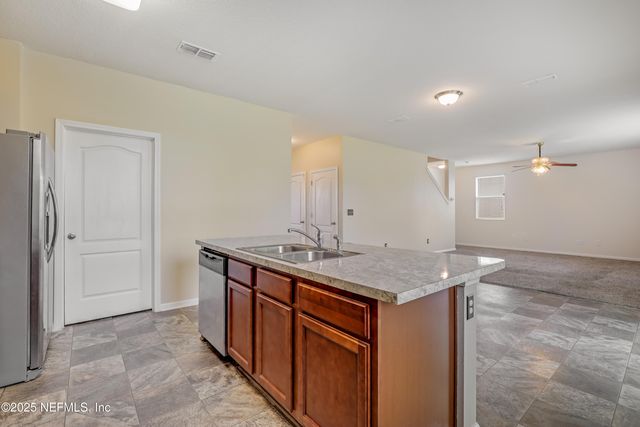6775 SANDLE Drive, Jacksonville, FL 32219