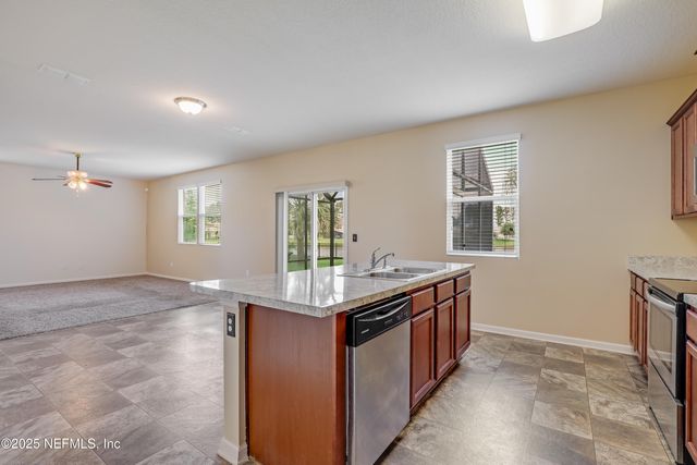 6775 SANDLE Drive, Jacksonville, FL 32219