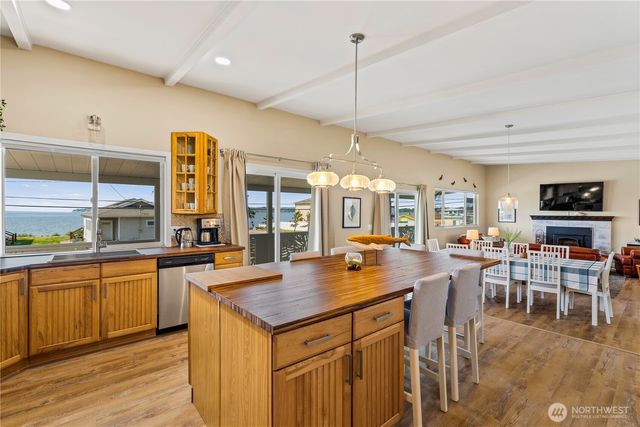 7456 Birch Bay Drive, Blaine, WA 98230