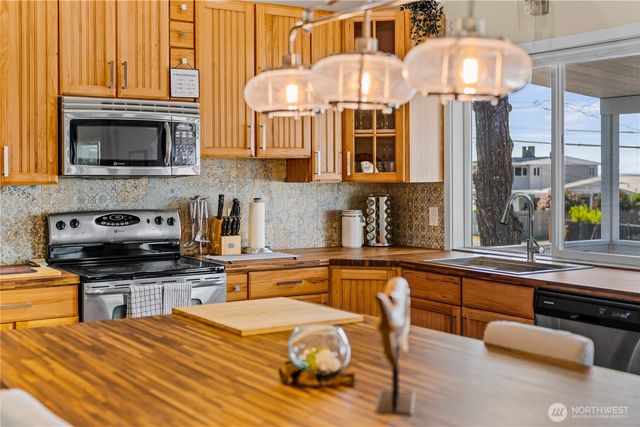 7456 Birch Bay Drive, Blaine, WA 98230