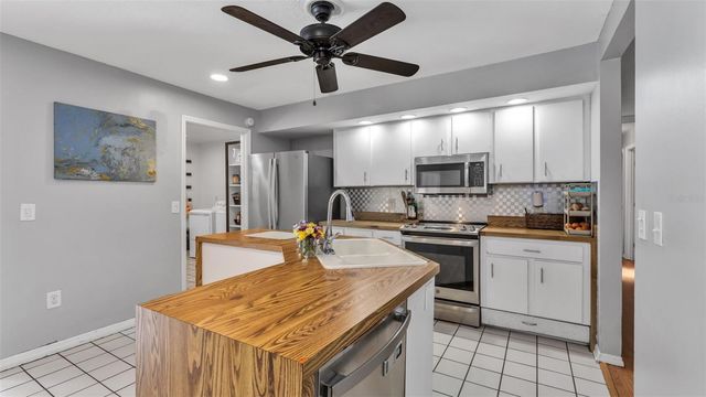 4904 FOXRUN, Lakeland, FL 33813