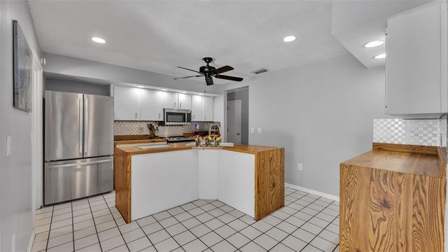 4904 FOXRUN, Lakeland, FL 33813