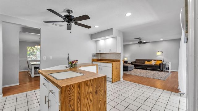 4904 FOXRUN, Lakeland, FL 33813