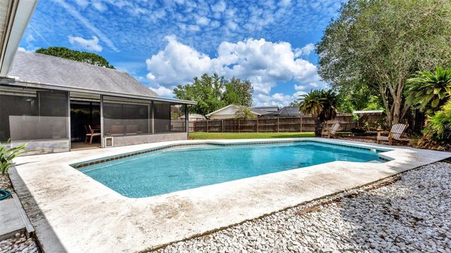 4904 FOXRUN, Lakeland, FL 33813