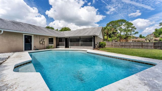 4904 FOXRUN, Lakeland, FL 33813