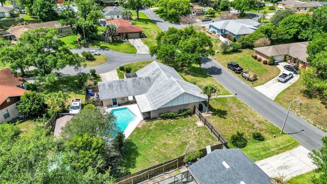 4904 FOXRUN, Lakeland, FL 33813