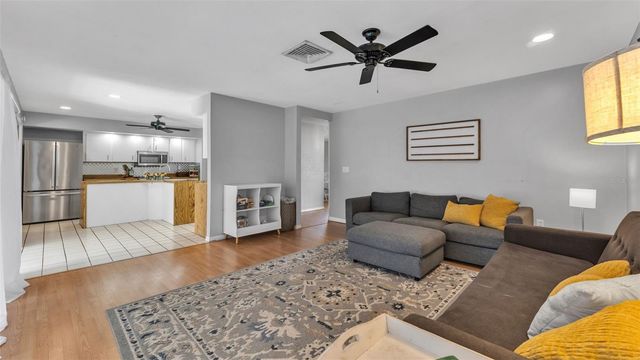 4904 FOXRUN, Lakeland, FL 33813