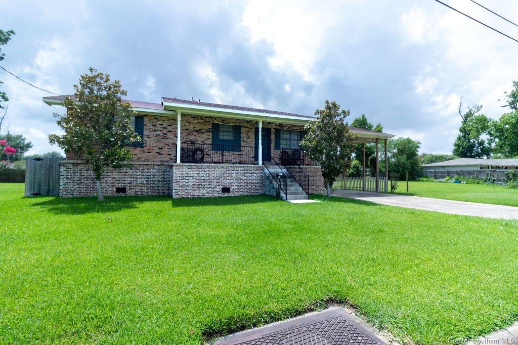 4326 Pleasant Drive, Lake Charles, LA 70605