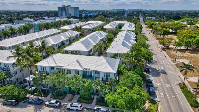 503 N MALLORY Circle, Delray Beach, FL 33483