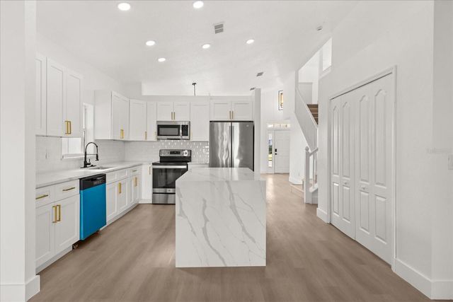 360 CONCH KEY WAY, Sanford, FL 32771