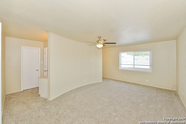 6607 CROWN RDG, San Antonio, TX 78239