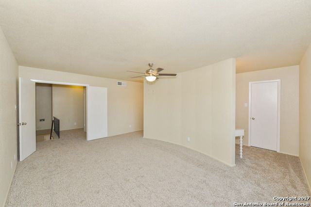 6607 CROWN RDG, San Antonio, TX 78239