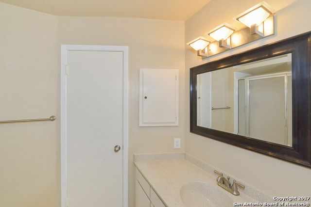 6607 CROWN RDG, San Antonio, TX 78239