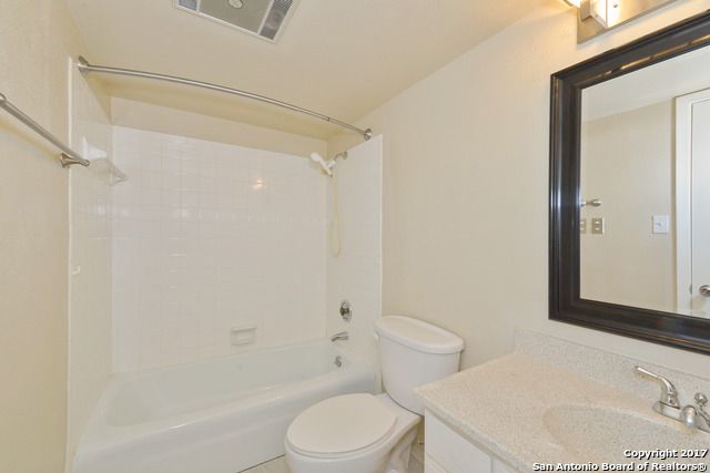 6607 CROWN RDG, San Antonio, TX 78239