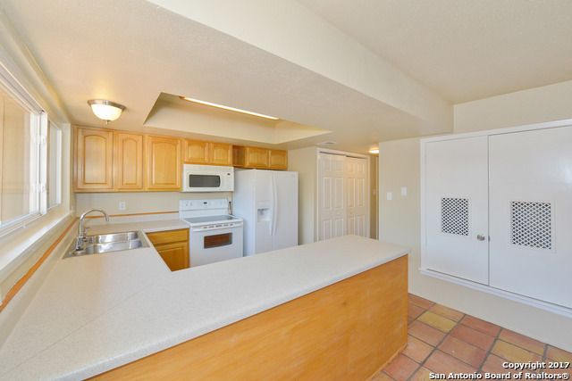 6607 CROWN RDG, San Antonio, TX 78239