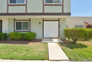 6607 CROWN RDG, San Antonio, TX 78239