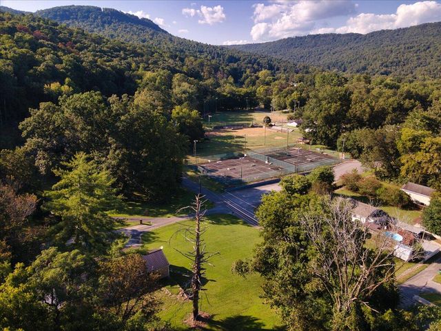 602 Magnolia Avenue, South Pittsburg, TN 37380