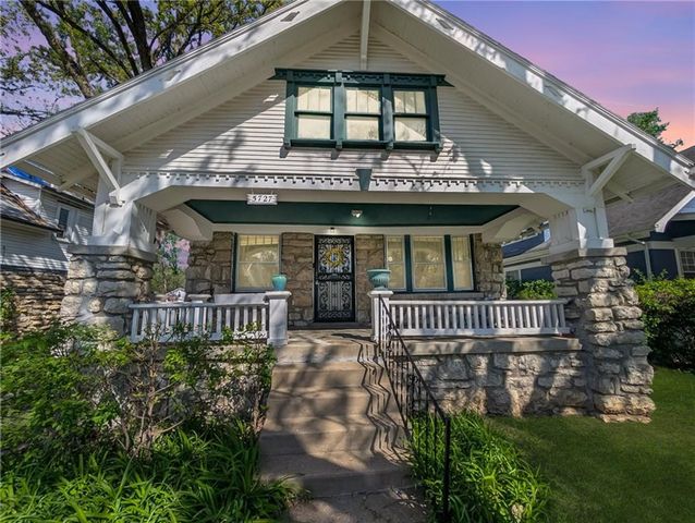 5727 Tracy Avenue, Kansas City, MO 64110