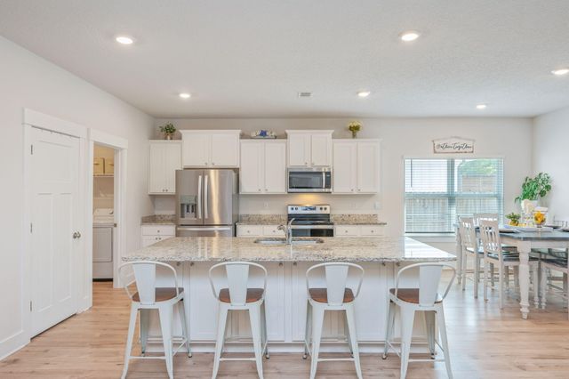 2411 Dakota Way, Crestview, FL 32536