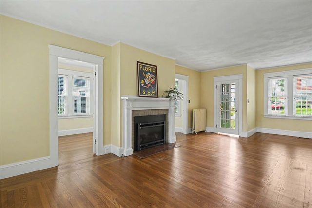 84 Glen Avenue, Cranston, RI 02905
