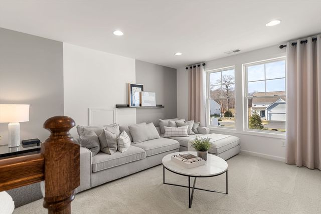 25 Sandtrap Cir 8, Walpole, MA 02081