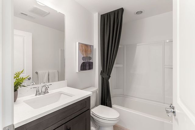 25 Sandtrap Cir 8, Walpole, MA 02081