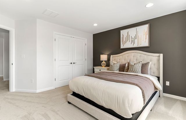 25 Sandtrap Cir 8, Walpole, MA 02081