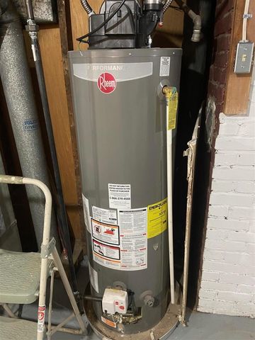 1129 Jennings Avenue, Benton Harbor, MI 49022