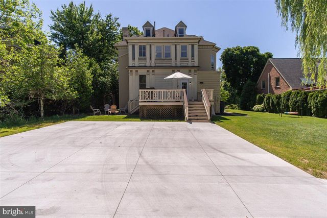 1009 OAK HILL AVE, Hagerstown, MD 21742