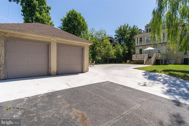 1009 OAK HILL AVE, Hagerstown, MD 21742