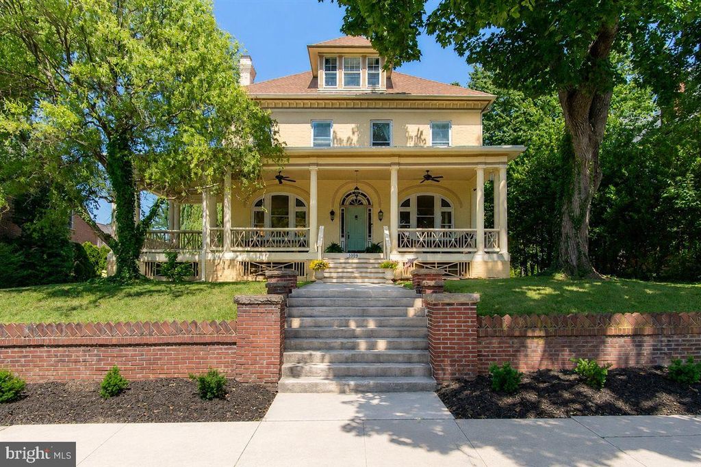 1009 OAK HILL AVE, Hagerstown, MD 21742
