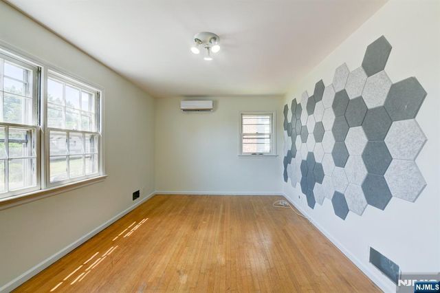 15 Winding Way, West Orange, NJ 07052