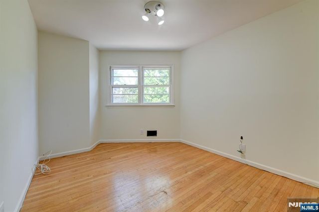 15 Winding Way, West Orange, NJ 07052